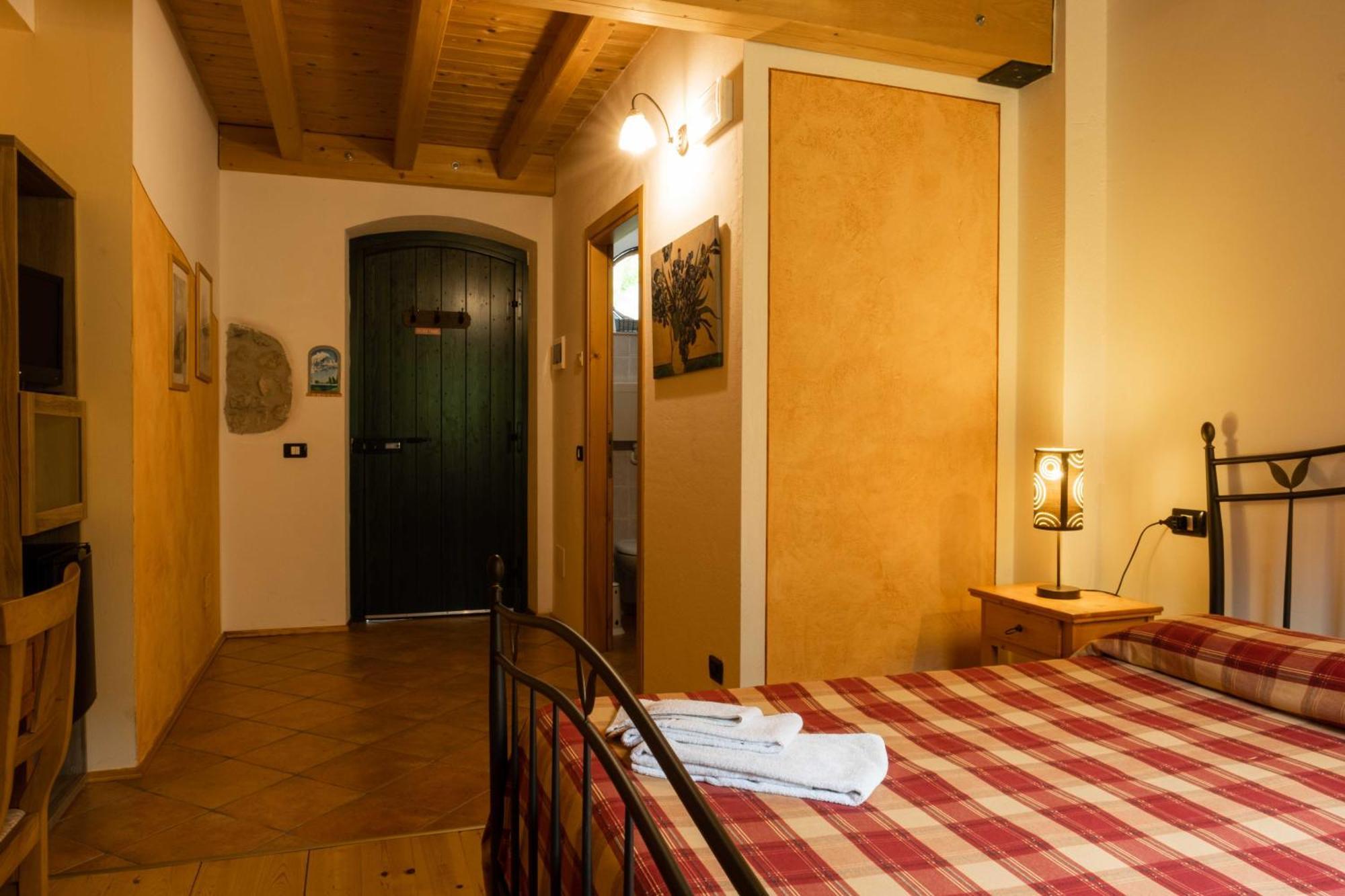 Agriturismo Revena Brentino Belluno エクステリア 写真