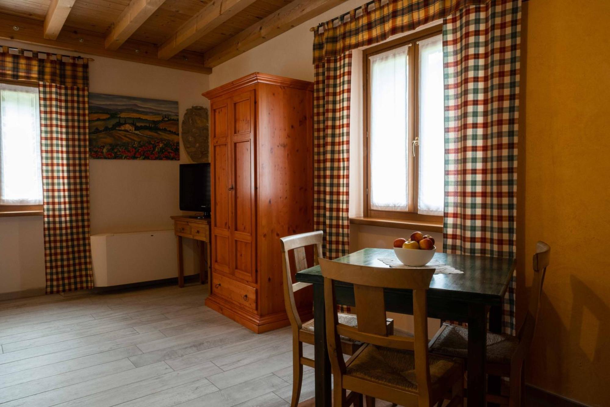 Agriturismo Revena Brentino Belluno エクステリア 写真