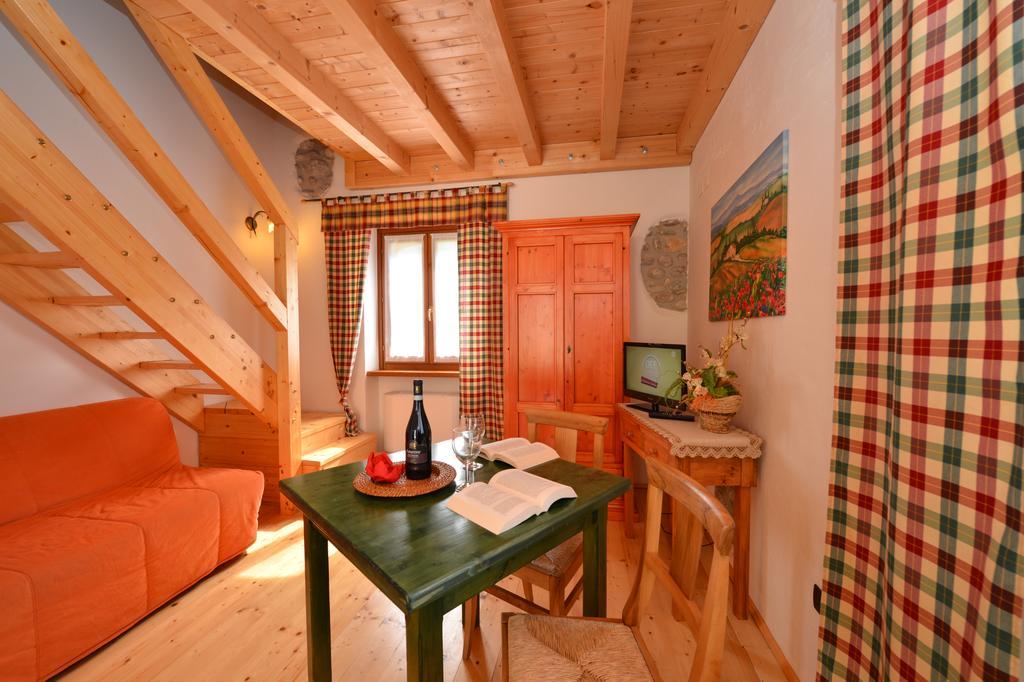 Agriturismo Revena Brentino Belluno エクステリア 写真